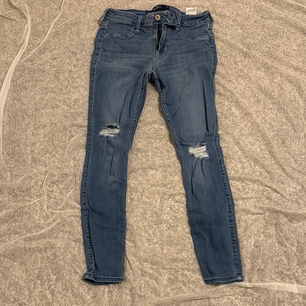 Hollister Women's Blue Distressed Skinny Jeans